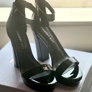 NEW Madden Girl Glossy Black Heels